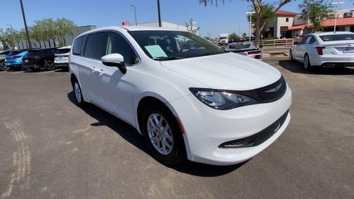 Bright White Clearcoat 2022 Chrysler Voyager LX