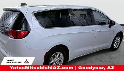Bright White Clearcoat 2022 Chrysler Voyager LX