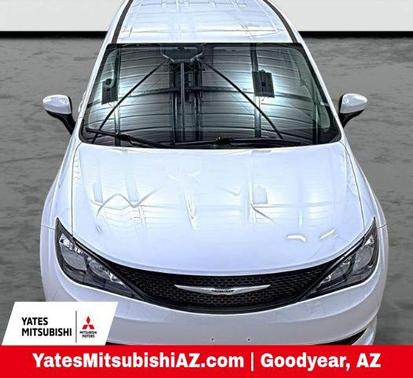 Bright White Clearcoat 2022 Chrysler Voyager LX