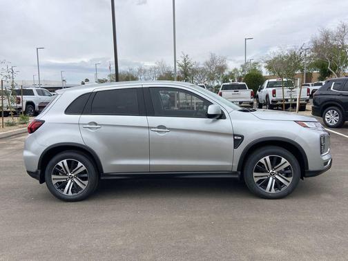 Alloy Silver Metallic 2026 Mitsubishi Outlander Sport 2.0 ES