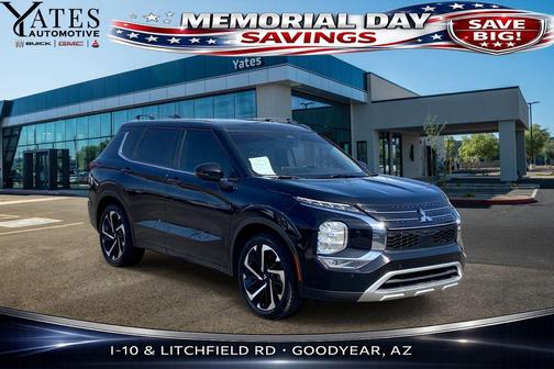 Labrador Black Pearl 2023 Mitsubishi Outlander SE S-AWC