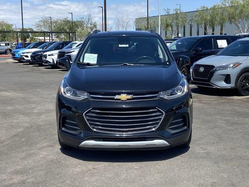 Mosaic Black 2019 Chevrolet Trax LT