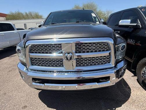 Granite Crystal Metallic Clearcoat 2018 RAM 2500 Laramie Crew Cab 4x4 6'4' Box