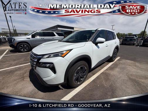 Everest White Pearl 2025 Nissan Rogue SV