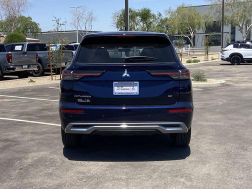Cosmic Blue Metallic 2026 Mitsubishi Outlander SE