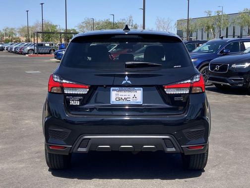 Labrador Black Pearl 2023 Mitsubishi Outlander Sport 2.0 LE