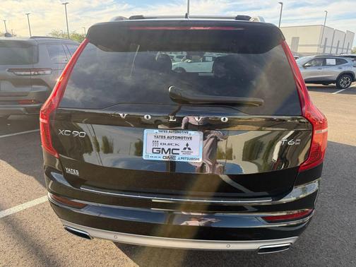 Onyx Black Metallic 2019 Volvo XC90 T6 Momentum