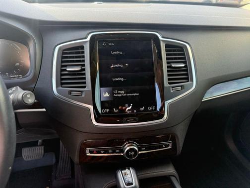 Onyx Black Metallic 2019 Volvo XC90 T6 Momentum