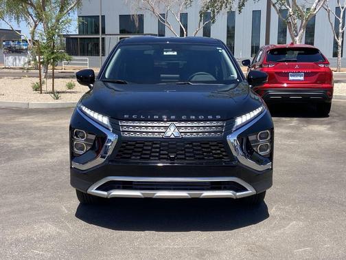 Labrador Black Pearl 2026 Mitsubishi Eclipse Cross SE
