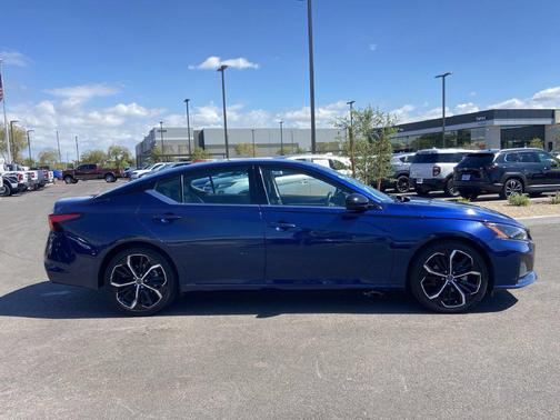 Deep Blue Pearl 2024 Nissan Altima SR FWD