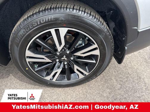 Silver Alloy 2026 Mitsubishi Eclipse Cross SE