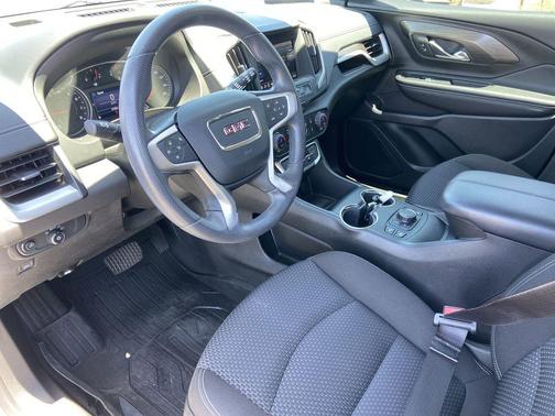 Quicksilver Metallic 2022 GMC Terrain SLE