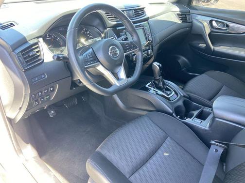 Glacier White 2020 Nissan Rogue SV