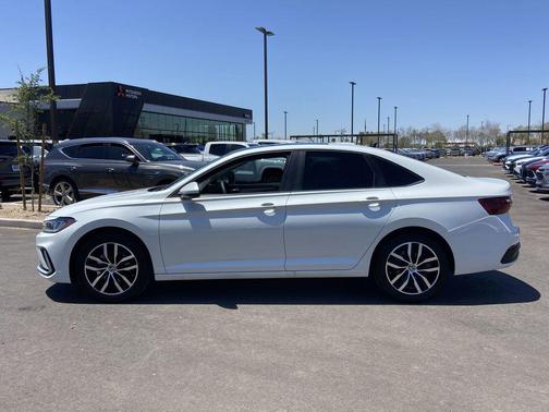 Pure White 2026 Volkswagen Jetta 1.4T SE