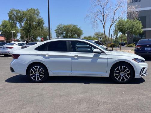 Pure White 2026 Volkswagen Jetta 1.4T SE
