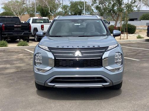 Gray Metallic 2026 Mitsubishi Outlander SEL 2.5 2WD