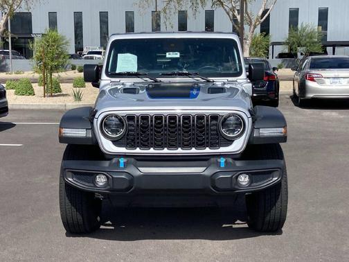 Silver Zynith Clearcoat 2024 Jeep Wrangler 4xe Rubicon