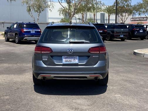 Platinum Gray Metallic 2019 Volkswagen Golf Alltrack TSI S