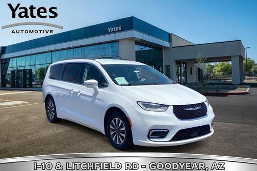 Bright White Clearcoat 2021 Chrysler Pacifica Touring L