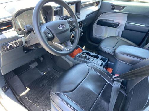 CARBONIZED GRAY METALLIC 2024 Ford Maverick XLT