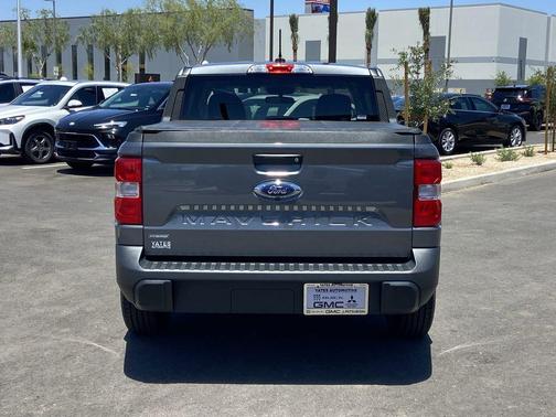 CARBONIZED GRAY METALLIC 2024 Ford Maverick XLT