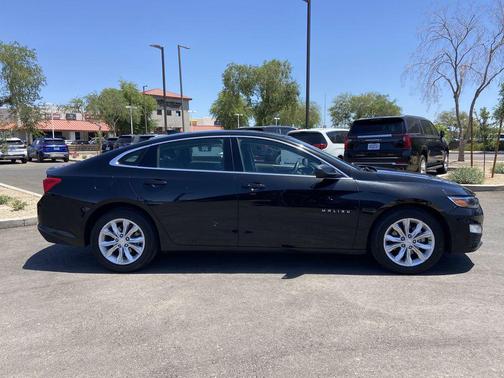 Mosaic Black Metallic 2023 Chevrolet Malibu FWD 1LT