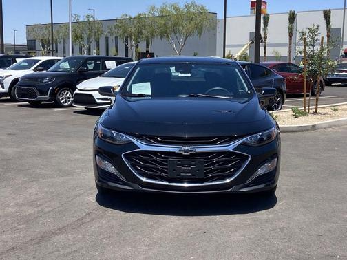 Mosaic Black Metallic 2023 Chevrolet Malibu FWD 1LT