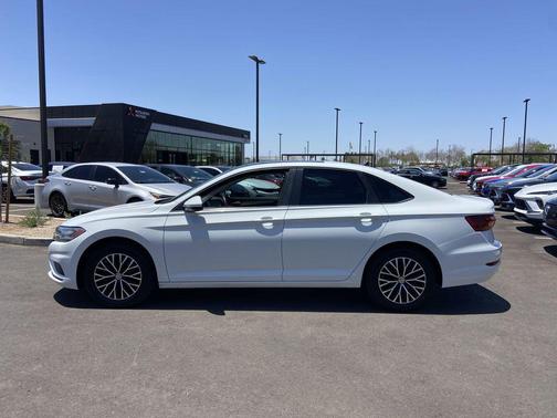 Pure White 2019 Volkswagen Jetta 1.4T SE