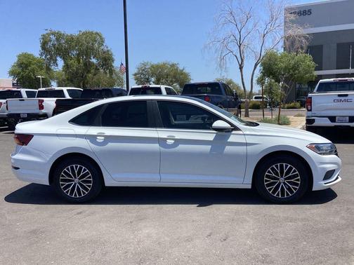Pure White 2019 Volkswagen Jetta 1.4T SE