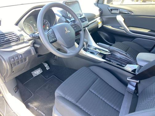 Labrador Black Pearl 2026 Mitsubishi Eclipse Cross ES