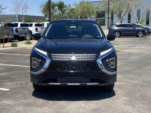 Labrador Black Pearl 2026 Mitsubishi Eclipse Cross ES