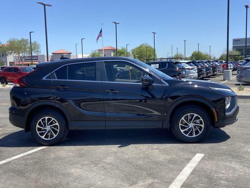Labrador Black Pearl 2026 Mitsubishi Eclipse Cross ES