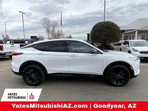 Summit White 2025 Buick Envista Sport Touring FWD