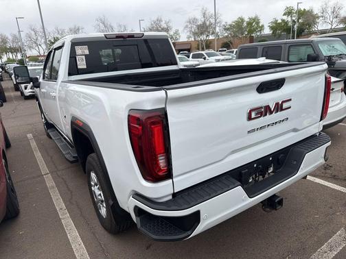 Summit White 2021 GMC Sierra 2500 AT4