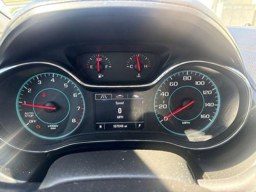 Summit White 2017 Chevrolet Cruze LT