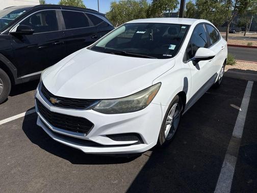Summit White 2017 Chevrolet Cruze LT