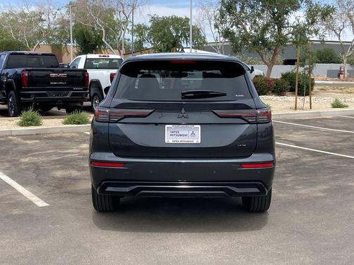 2026 Mitsubishi Outlander LE S-AWC