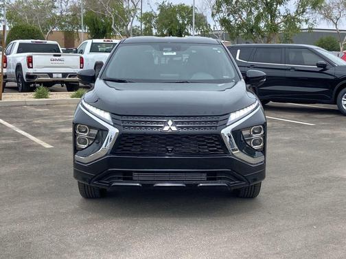 Labrador Black Pearl 2026 Mitsubishi Eclipse Cross SEL