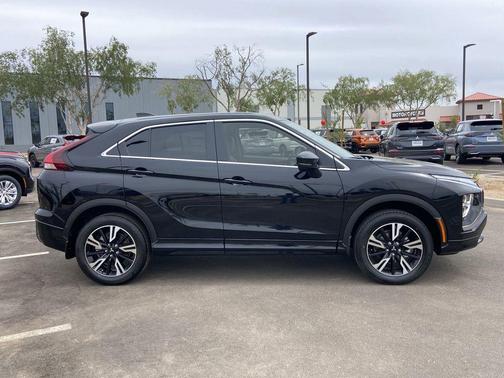 Labrador Black Pearl 2026 Mitsubishi Eclipse Cross SEL