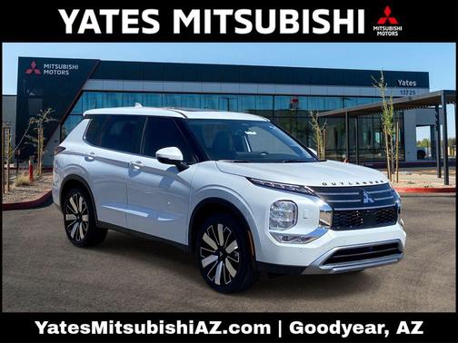 Diamond White 2026 Mitsubishi Outlander SE 2.5 S-AWC