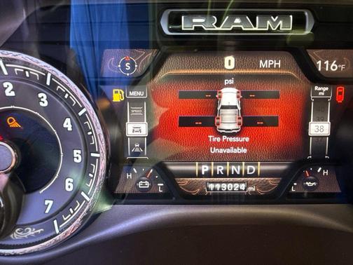 Ivory White Tri-Coat Pearlcoat 2019 RAM 1500 Longhorn