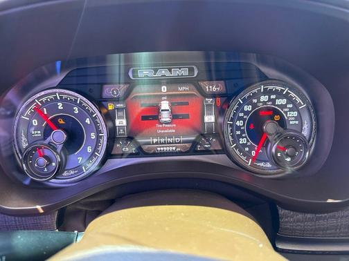 Ivory White Tri-Coat Pearlcoat 2019 RAM 1500 Longhorn