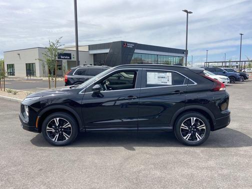 Labrador Black Pearl 2026 Mitsubishi Eclipse Cross SEL
