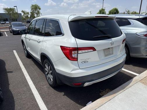 White Diamond Pearl 2019 Honda Pilot EX