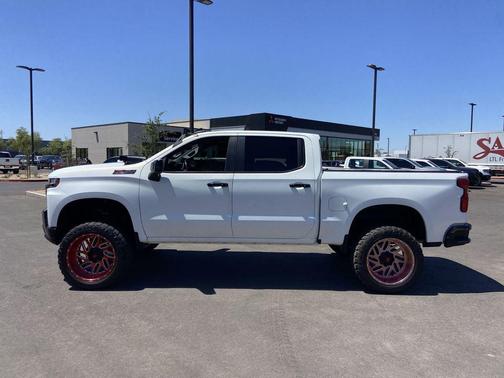 Summit White 2019 Chevrolet Silverado 1500 LT Trail Boss