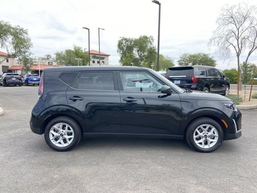 Fusion Black 2023 Kia Soul LX