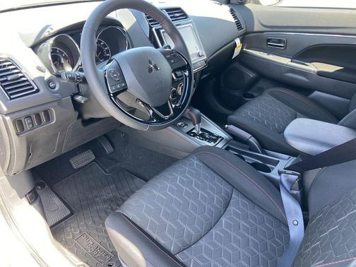 Gray Metallic 2026 Mitsubishi Outlander Sport