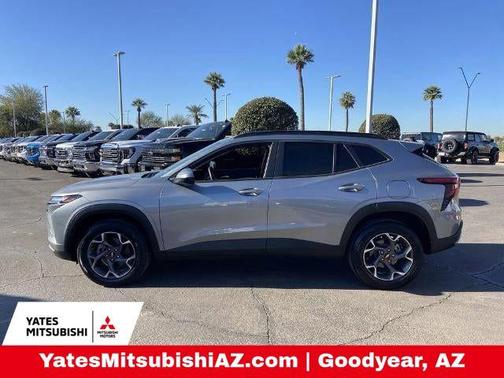 Sterling Gray Metallic 2025 Chevrolet Trax LT