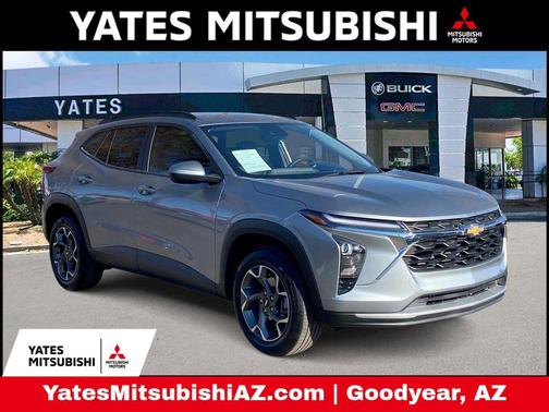 Sterling Gray Metallic 2025 Chevrolet Trax LT