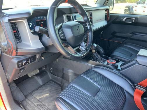 Hot Pepper Red Metallic Tinted Clearcoat 2022 Ford Bronco Raptor